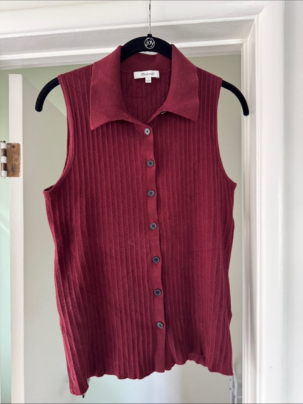 Madewell - W’s - the signature knit button front vest (Cabernet)